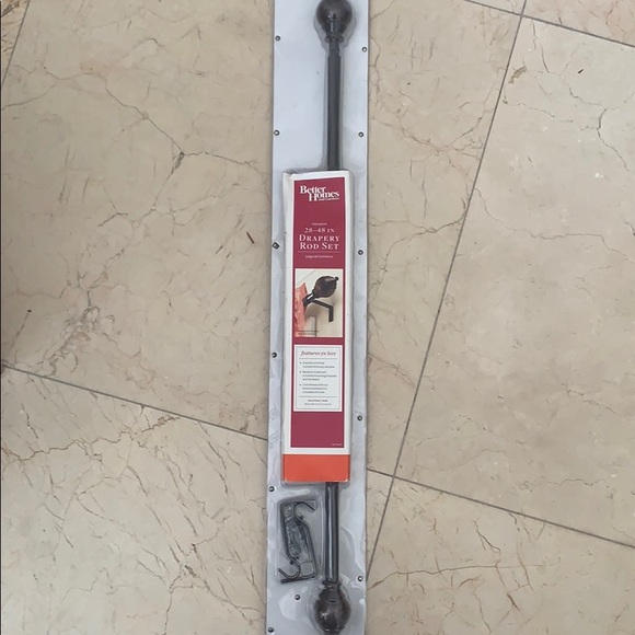 Drapery rod set 28-48 inches NWT